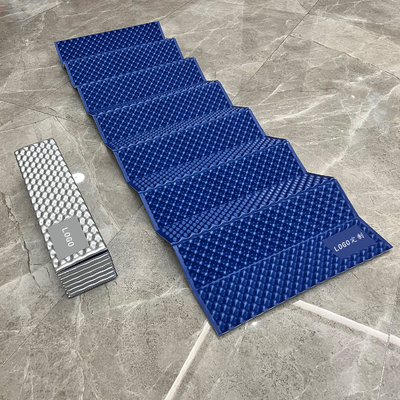 Tapete de cama de acampamento de alta qualidade Eco-friendly Lightweight PE Folding Foam Mat Anti-sujo à prova de umidade