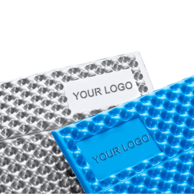 Envio rápido Logotipo personalizado Portátil espuma flexível impermeável almofada durável com revestimento de alumínio tapetes de acampamento