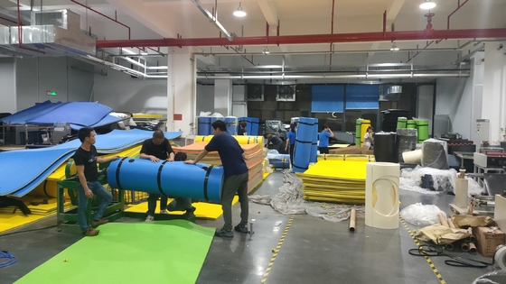 Fábrica direta Pad flutuante de água 3 camadas espessa XPE espuma float colchão piscina lago