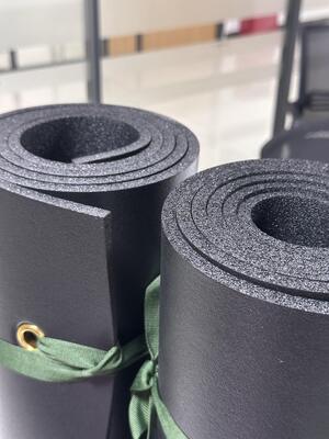 Colchão de ar leve, impermeável e confortável para camping, almofada de ar macia e acolchoada portátil com alças de ombro ajustáveis, ideal para atividades ao ar livre, caminhadas, mochilão e viagens